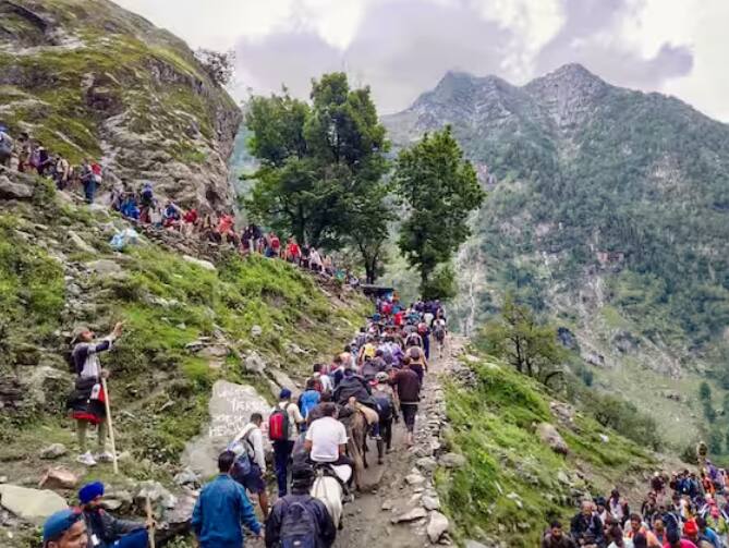 ਇਸ ਵਾਰ ਬਾਬਾ ਬਰਫ਼ਾਨੀ ਦੇ ਦਰਸ਼ਨਾਂ ਲਈ ਔਰਤਾਂ ਵੀ ਵੱਡੀ ਗਿਣਤੀ ਵਿੱਚ ਰਜਿਸਟ੍ਰੇਸ਼ਨ ਕਰਵਾ ਰਹੀਆਂ ਹਨ।