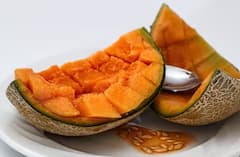 ਇਦਾਂ ਪਤਾ ਲੱਗਦਾ ਹੈ ਕਿ ਖਰਬੂਜਾ ਸ਼ੱਕਰ ਦੀ ਤਰ੍ਹਾਂ ਮਿੱਠਾ ਜਾਂ ਨਹੀਂ...ਖਰੀਦਣ ਵੇਲੇ ਇਨ੍ਹਾਂ ਗੱਲਾਂ ਦਾ ਰੱਖੋ ਧਿਆਨ