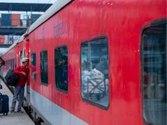 Indian Railways: ट्रेन में लोअर बर्थ चाहिए? तो जान लीजिए रेलवे का ये नियम