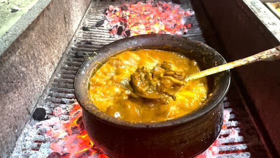 Champaran Style Chicken | ఒక్క ఐడియా బీటెక్ యువకుల జీవితాలే మార్చేసింది..! |ABP Desam