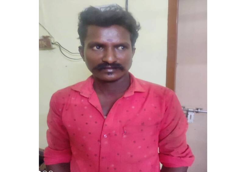 Robbery attempt at a private ATM center operating in Balu Chetty Chatram area near Kanchipuram. A person from Musaravackam area was arrested for attempted robbery while intoxicated Sorry சார் போதையில் ஏடிஎம்ல கைய வச்சுட்டேன்..! காவல்துறையை அலறவிட்ட ஆசாமி..! நடந்தது என்ன ?