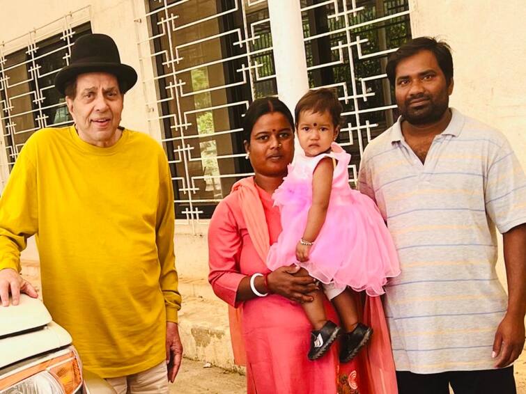 Dharmendra Names Daughter Of His Staff Who Is With Him For 25 Years, Shares Picture With The Family Dharmendra Names Daughter Of His Staff Who Is With Him For 25 Years, Shares Picture With The Family