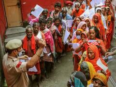 Amarnath Yatra Registration: ਅਮਰਨਾਥ ਯਾਤਰਾ ਦੀ ਰਜਿਸਟ੍ਰੇਸ਼ਨ ਲਈ ਔਰਤਾਂ ਦੀ ਭਾਰੀ ਭੀੜ, 1 ਜੁਲਾਈ ਤੋਂ ਸ਼ੁਰੂ ਹੋਵੇਗੀ ਯਾਤਰਾ