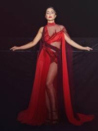 ये रिश्ता की अक्षरा ने ट्रांसपेरेंट ड्रेस पहन बिखेरा हुस्न का जलवा