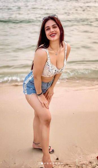 ਅਦਾਕਾਰਾ ਨੇਹਾ ਮਲਿਕ ਆਪਣੀ ਬੋਲਡਨੈੱਸ ਅਤੇ ਪਰਫੈਕਟ ਫਿਗਰ ਨੂੰ ਲੈ ਕੇ ਸੁਰਖੀਆਂ 'ਚ ਬਣੀ ਰਹਿੰਦੀ ਹੈ।