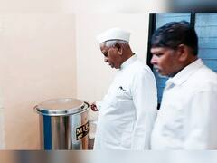 Anna Hazare : अण्णा हजारेंकडून राळेगणसिद्धीत लाकडी घाण्यातून तेल निर्मितीचा प्रकल्प सुरु