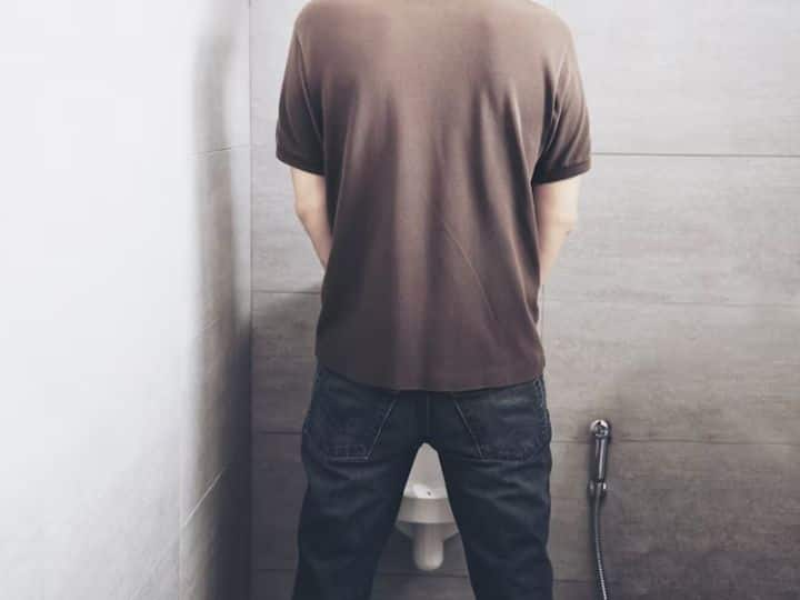 Why shouldn’t boys stand up and go to the toilet?  Know the reason from the health expert