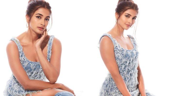 Pooja Hegde Pics: ਬਾਲੀਵੁੱਡ ਅਦਾਕਾਰਾ ਪੂਜਾ ਹੇਗੜੇ ਇਨ੍ਹੀਂ ਦਿਨੀਂ ਆਪਣੀ ਫਿਲਮ 'ਕਿਸੀ ਕਾ ਭਾਈ ਕਿਸੀ ਕੀ ਜਾਨ' ਦੇ ਪ੍ਰਮੋਸ਼ਨ 'ਚ ਰੁੱਝੀ ਹੋਈ ਹੈ। ਦੇਖੋ ਅਦਾਕਾਰਾ ਦਾ ਵਾਇਰਲ ਲੁੱਕ...