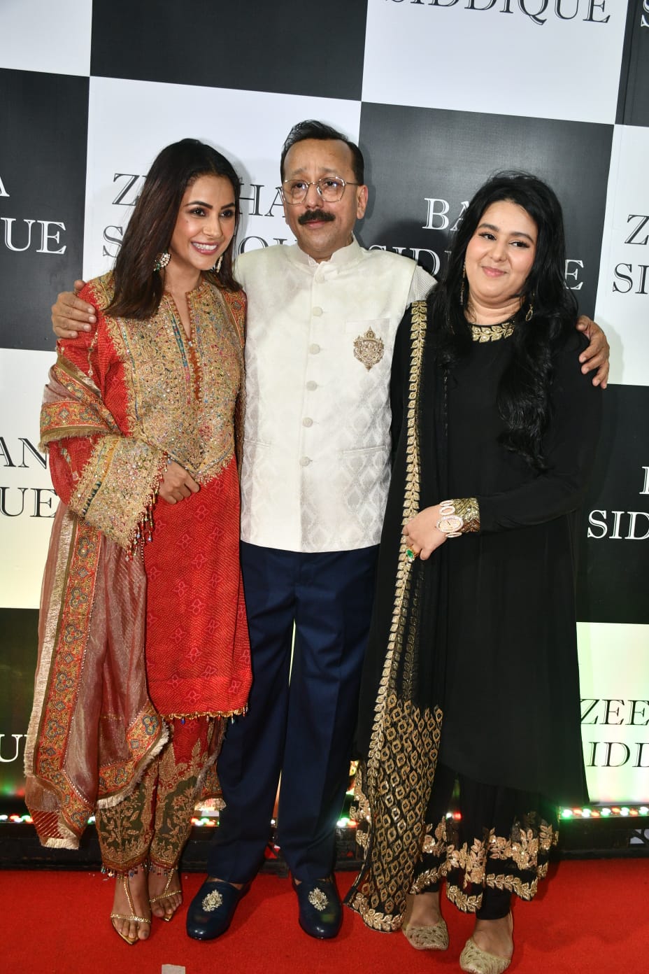 Salman Khan, Shehnaaz Gill, Karan-Tejasswi And More Attend Baba Siddique's Iftar Party | WATCH