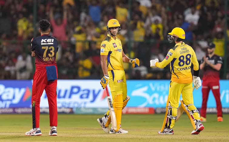 RCB vs CSK IPL 2023 CSK won against RCB by 8 runs in Match 24 IPL 2023 ipl live marathi news RCB vs CSK IPL 2023 : चेन्नईची बंगळुरुवर मात, रोमांचक सामन्यात आठ धावांनी विजय