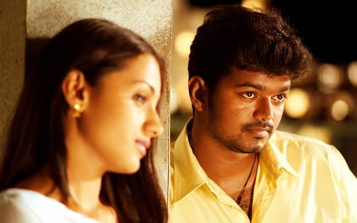 தரணி இயக்கத்தில் விஜய், திரிஷா, பிரகாஷ் ராஜ் நடிப்பில் வெளியான படம் கில்லி. இந்த படம் ஏப்ரல் 17 ஆம் தேதி 2004 ஆம் ஆண்டு வெளியானது.
