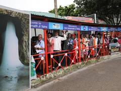 Amarnath Yatra Registration: अमरनाथ यात्रा के रजिस्ट्रेशन के लिए महिलाओं की भारी भीड़, 1 जुलाई से शुरू होगी यात्रा
