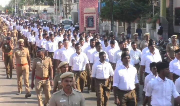 RSS with heavy police security in Trichy. The procession took place TNN திருச்சியில்  பலத்த போலீஸ் பாதுகாப்புடன் ஆர்.எஸ்.எஸ். ஊர்வலம்