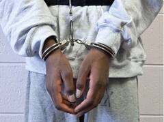 ਜੇਲ੍ਹ 'ਚ ਕੈਦੀਆਂ ਨੂੰ ਕਿਉਂ ਪਹਿਨਾਏ ਜਾਂਦੇ ਹਨ ਚਿੱਟੇ ਕੱਪੜੇ ? ਜਾਣੋ ਜਵਾਬ