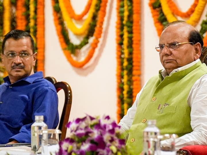 Delhi LG Vinai Saxena Writes Letter To CM Arvind Kejriwal AAP Leaders Comment Electricity Subsidy Delhi: दिल्ली के LG ने CM केजरीवाल को लिखी चिट्ठी, लीगल एक्शन लेने की दी चेतावनी, जानें- पूरा मामला