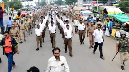 RSS in Ariyalur. Heavy police security for team class procession TNN அரியலூரில் ஆர்.எஸ்.எஸ். அணி வகுப்பு ஊர்வலம் - மலர் தூவி வரவேற்ற பாஜக தொண்டர்கள்