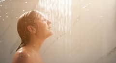 ਕੀ ਤੁਹਾਡੀ ਸਕਿਨ ਵੀ ਹੈ ਸੈਂਸੇਟਿਵ? ਤਾਂ ਭੁੱਲ ਕੇ ਵੀ ਨਾ ਕਰੋ ਇਹ ਗਲਤੀਆਂ, ਨਹੀਂ ਤਾਂ ਇਹ ਹੋ ਸਕਦਾ