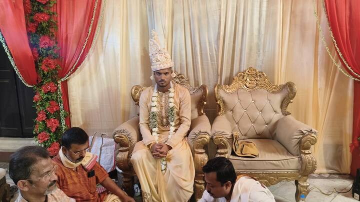 বিয়ে করলেন প্রীতম কোটাল। মোহনবাগানকে ভারতসেরা করার দিনই মাঠেই দিয়েছিলেন প্রতিশ্রুতি। যা পূর্ণতা পেল আজ।