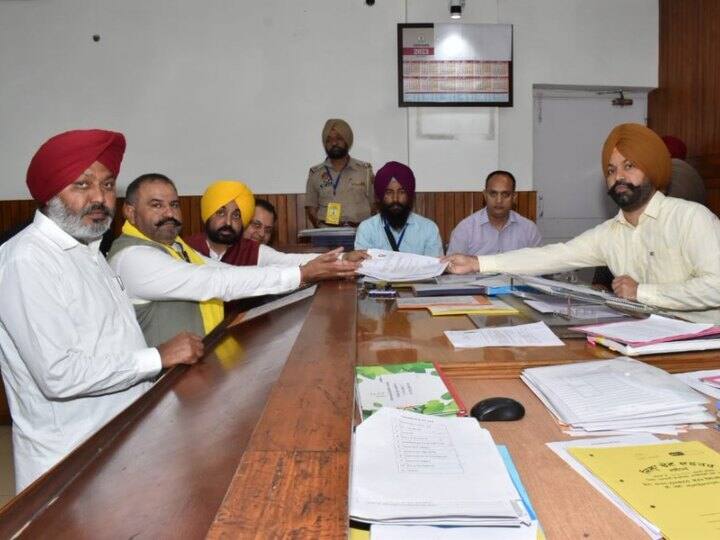 Jalandhar Bypoll Sushil Rinku files his nomination as AAP candidate CM Bhagwant Mann also present Jalandhar Bypoll: जालंधर उपचुनाव के लिए AAP उम्मीदवार सुशील रिंकू ने दाखिल किया नामांकन, CM मान भी रहे मौजूद