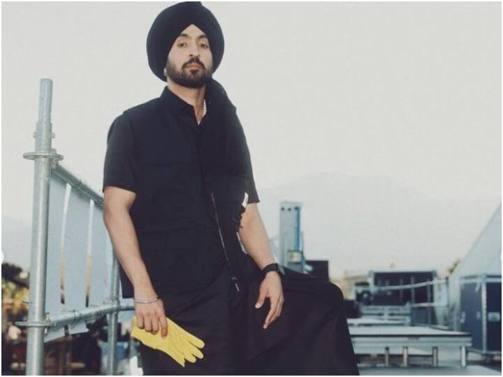 'कोचेला फिल्म फेस्टिवल' में Diljit Dosanjh की परफॉर्मेंस पर फिदा हुईं Kareena Kapoor, एक्ट्रेस ने यूं की तारीफ Kareena Kapoor Praised Diljit Dosanjh performance at Coachella Film Festival 'कोचेला फिल्म फेस्टिवल' में Diljit Dosanjh की परफॉर्मेंस पर फिदा हुईं Kareena Kapoor, एक्ट्रेस ने यूं की तारीफ