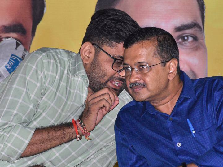 Arvind Kejriwal claims Gujarat AAP leader Gopal Italia arrested दिल्ली के सीएम केजरीवाल का दावा- 'गुजरात के AAP नेता गोपाल इटालिया गिरफ्तार, BJP का अब बस...'