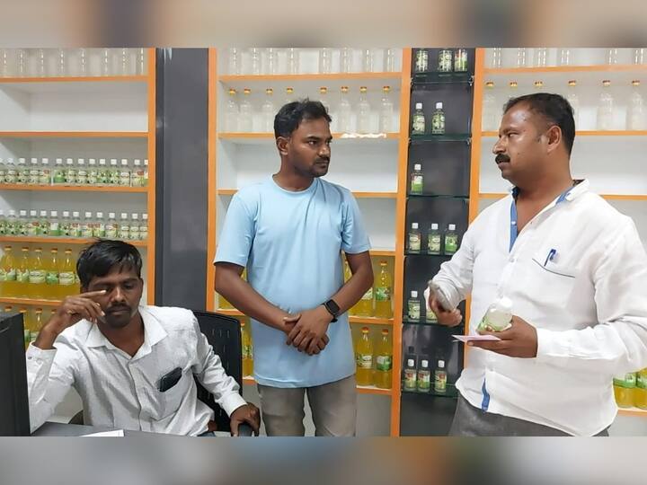 सध्या खाद्य तेलामध्ये सुरु असलेल्या भेसळीमुळे अनेक आजार बळावले आहेत. त्यातल्या त्यात अतिशय तरुण युवकांनाही हृदयविकाराचे झटका येऊन त्यात त्यांना जीव गमवावा लागत आहेत.