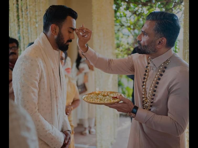 Suniel Shetty Shares 'Blessed To Have You In Our Lives' As He Wishes Son-In-Law KL Rahul On His Birthday Suniel Shetty Shares 'Blessed To Have You In Our Lives' As He Wishes Son-In-Law KL Rahul On His Birthday