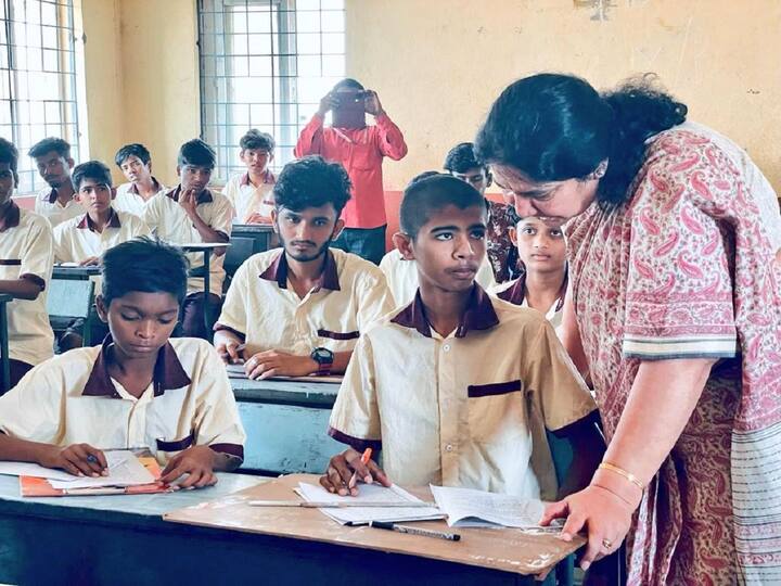 Mahabubabad News Minister Satyavati Rathod Unexpected Visit to Tribal Gurukula School Makes Inspection Mahabubabad News: గురుకుల పాఠశాలను ఆకస్మికంగా తనిఖీ చేసిన మంత్రి సత్యవతి రాథోడ్