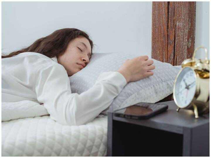 If you avoid these foods at night, you can sleep comfortably like a baby Sleep: రాత్రిపూట ఈ ఆహారాలకు దూరంగా ఉంటే చంటి పిల్లల్లా హాయిగా నిద్రపోవచ్చు