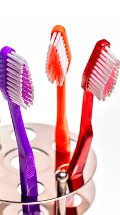 ટૂથબ્રશ કેટલા દિવસે બદલવું જોઈએ ?