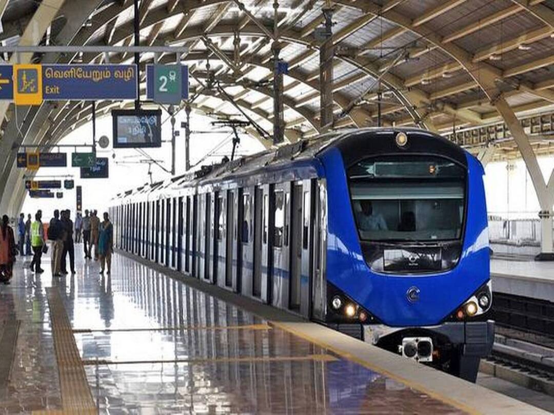Chennai Metro only travel card only accepted for parking lot in metro station Chennai Metro : பயணிகள் கவனத்திற்கு... மெட்ரோ நிலையத்தில் வாகன பார்க்கிங்கா? இது இனி கட்டாயம்