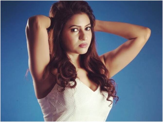 Casting Director-actress Aarti Mittal Arrested For Running Prostitution Racket By Mumbai Crime Branch Team | कास्टिंग डायरेक्टर-एक्ट्रेस Aarti Mittal गिरफ्तार, इंडस्ट्री में जिस्मफरोशी का ...