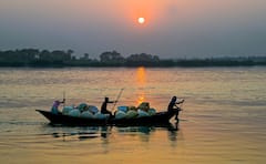 India Heat Wave : সপ্তাহজুড়ে সূর্যের তেজে পুড়বে এই রাজ্যগুলো, বাংলায় কতদিন চলবে এই কষ্ট?