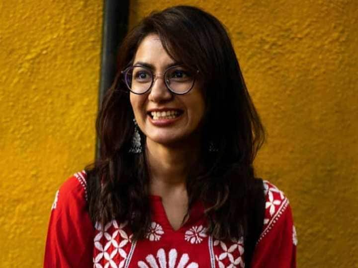 Where Is Sriti Jha Now: टीवी की मशहूर अभिनेत्री सृति झा कुछ समय से छोटे पर्दे से दूर हैं. ‘कुमकुम भाग्य’ के बाद उन्हें किसी डेली सोप में नहीं देखा गया है. जानते हैं कि अब वह कहां और क्या कर रही हैं?