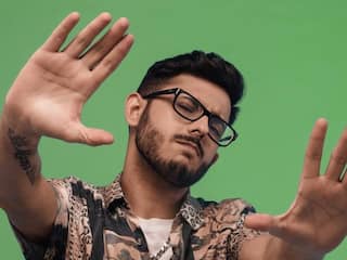 गालियों और टिक-टॉकर्स से झगड़ों के लिए चर्चा में आए CarryMinati अब करते हैं कौन सा काम