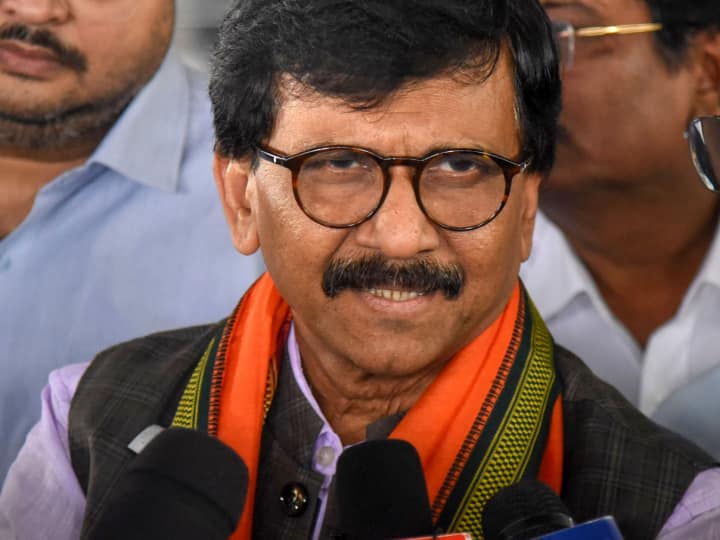 Sanjay Raut on Ajit Pawar joining BJP rumours maharashtra politics latest news Maharashtra: अजित पवार के BJP ज्वाइन करने की अटकलों पर संजय राउत का बड़ा दावा, बोले- '180 से 185 सीटें और...'