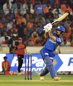 MI vs SRH 1st Innings Highlight : मुंबईचं हैदराबादला 193 धावांचं लक्ष्य, कॅमेरॉन ग्रीनची अर्धशतकी खेळी