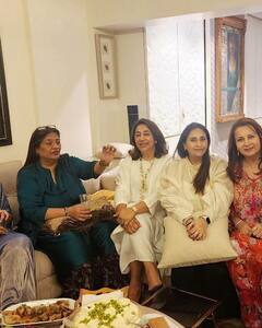 Poonam Dhillon ने ऐसे सेलिब्रेट किया अपना बर्थडे, पार्टी की रौनक बनीं श्रद्धा कपूर की मौसी समेत ये हीरोइनें