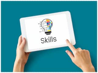 छात्र जीवन से ही पर्सनेलिटी डेवलेपमेंट पर दें ध्यान, ये टिप्स करें फॉलो और बनाएं भीड़ में अलग पहचान