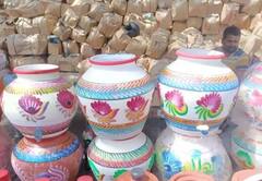 ਕੋਟਾ ਦੇ ਬਾਜ਼ਾਰ ਵਿੱਚ ਵਾਪਸ ਆਏ ਮਿੱਟੀ ਦੇ ਬਰਤਨ, ਠੰਢੇ ਪਾਣੀ ਲਈ ਮਸ਼ੀਨ ਨਾਲ ਬਣਾਈਆਂ ਗਈਆਂ ਖ਼ਾਸ ਬੋਤਲਾਂ