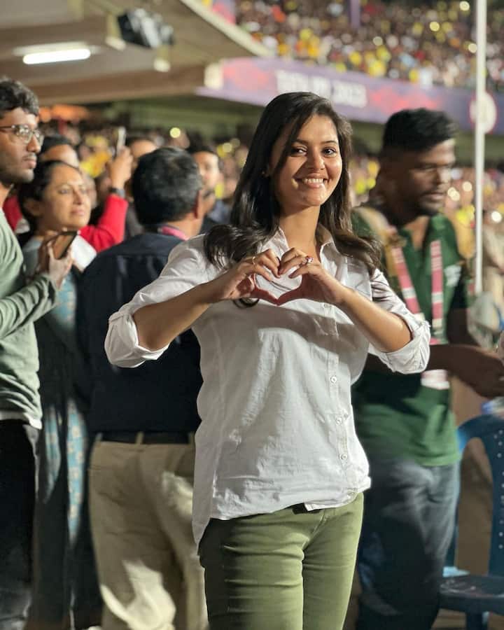 இந்த நாளை தன்னால் மறக்கவே முடியாது என ஸ்வதிஷ்டா இன்ஸ்டாவில் பதிவிட்டுள்ளார்.