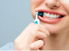 देखने में भले ही अच्छी लग रही हो, मगर इतने दिनों बाद बदल देना चाहिए टूथब्रश! वर्ना हो जाएंगी ये दिक्कतें