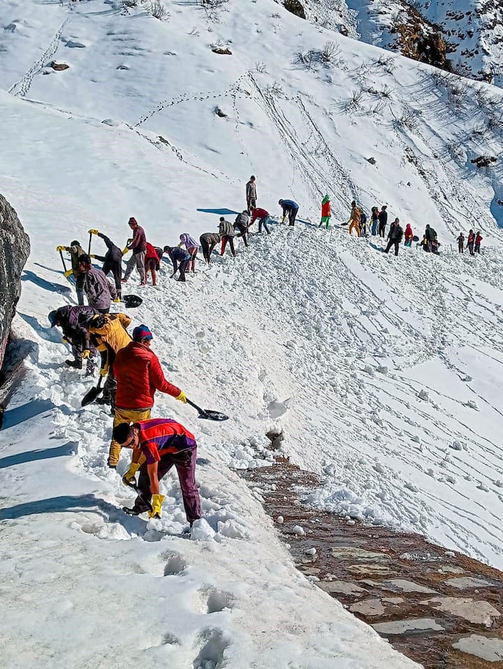 During the winters from November to May, the diety is shifted from Kedarnath Temple to Ukhitmath and is worshipped there. (Image Source: PTI)