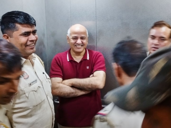 Delhi Excise policy case Judicial custody of AAP former deputy CM Manish Sisodia extended for two weeks Manish Sisodia Judicial Custody: मनीष सिसोदिया को कोर्ट से राहत नहीं, न्यायिक हिरासत दो सप्ताह के लिए बढ़ी
