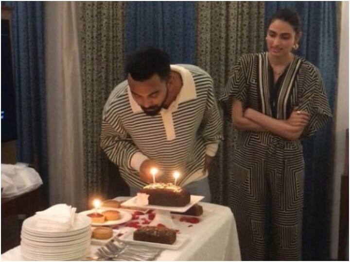 KL Rahul celebrates first birthday with wife Athiya Shetty after marriage see midnight cake cutting unseen pics KL Rahul ने पत्नी अथिया संग मिड नाइट सेलिब्रेट किया बर्थडे,  केक काटते हुए कपल की तस्वीरें आई सामने