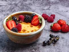 Healthy Fruit Porridge: ब्रेकफास्ट में खाएं ये हेल्दी फ्रूट पॉरिज, गर्मी में वजन रहेगा एकदम कंट्रोल