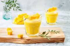Mango milkshake recipe : மண்டையை காய வைக்கும் வெயிலுக்கு இதமாக மணக்கும் மாம்பழம் மில்க்‌ஷேக்!