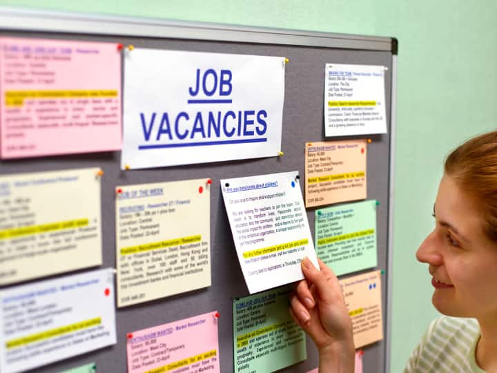 ​DAE Recruitment 2023 apply for 65 posts at dae.gov.in Salary 81100 Jobs 2023: जूनियर स्टोरकीपर सहित कई पद पर निकली भर्ती, 81 हजार मिलेगी सैलरी