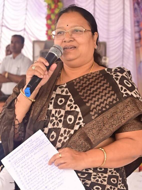 कौन हैं भूपेश बघेल कैबिनेट की एकमात्र महिला मंत्री अनिला भेंडिया?