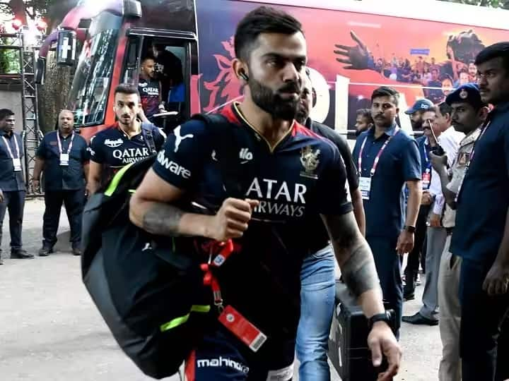 Virat Kohli Fined: RCB star Virat fined 10 match fees for breaking ipl code of conduct and rules during rcb vs csk match Virat Kohli: ચેન્નાઇ સુપર કિંગ્સ વિરુદ્ધ મેચમાં વિરાટ કોહલીથી થઇ ભારે ચૂક, મળી આ મોટી સજા